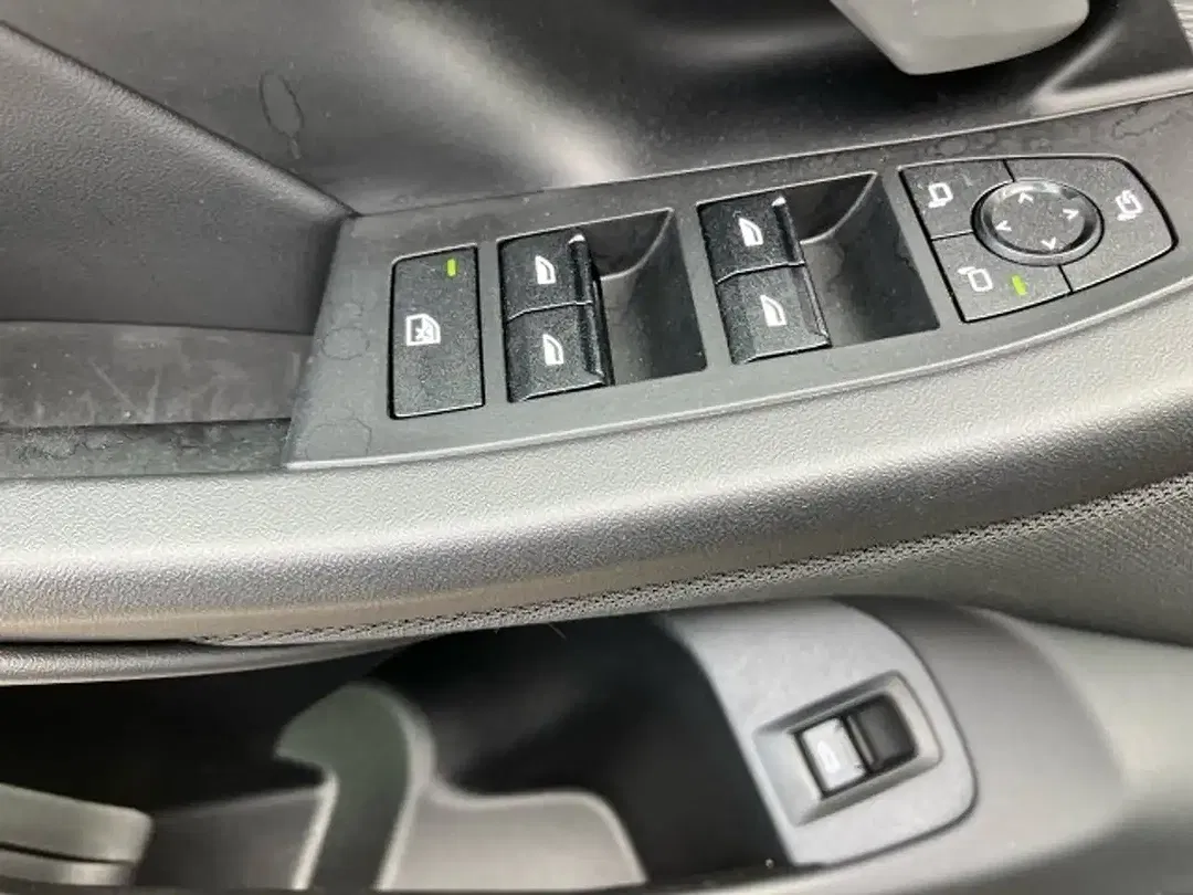 BMW 520 xDrive - Thumbnail 14