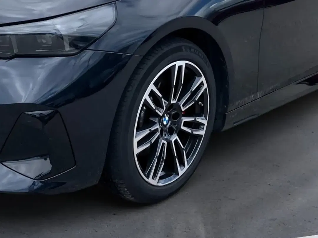 BMW 520 xDrive - Thumbnail 8