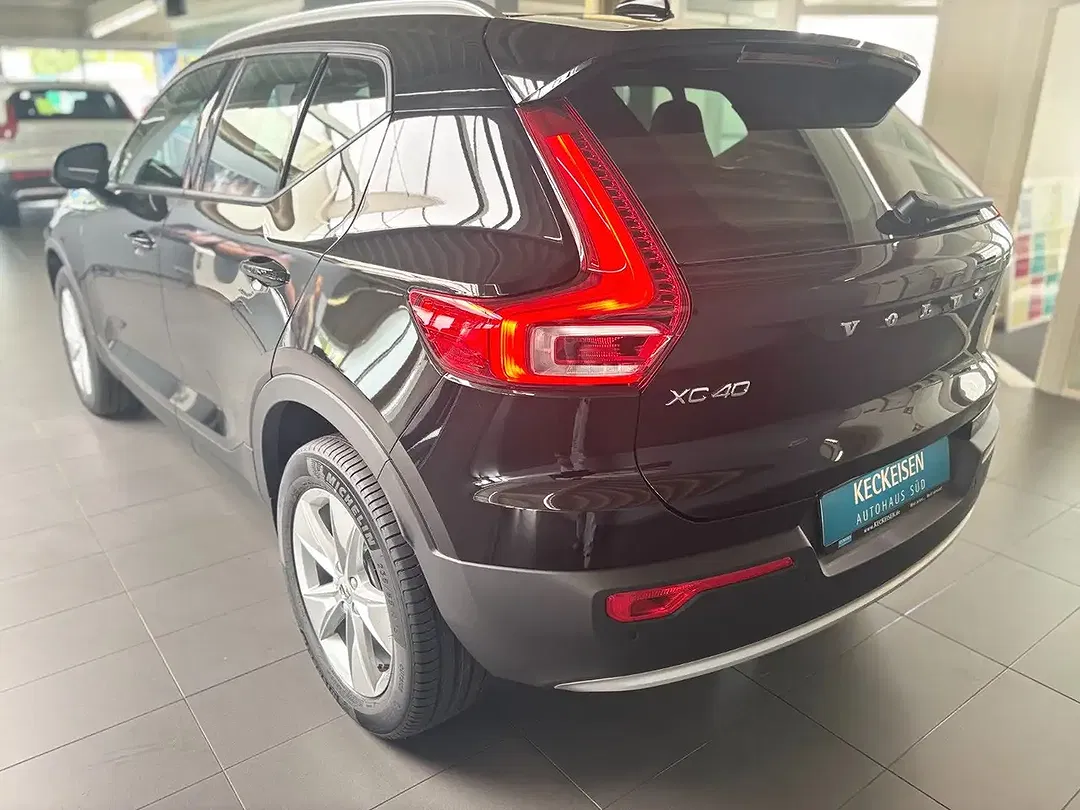 Volvo XC40 B3 Core - Thumbnail 6