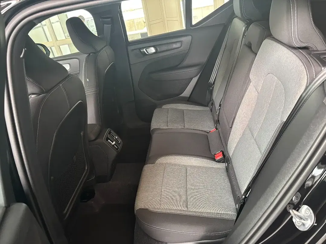 Volvo XC40 B3 Core - Thumbnail 8