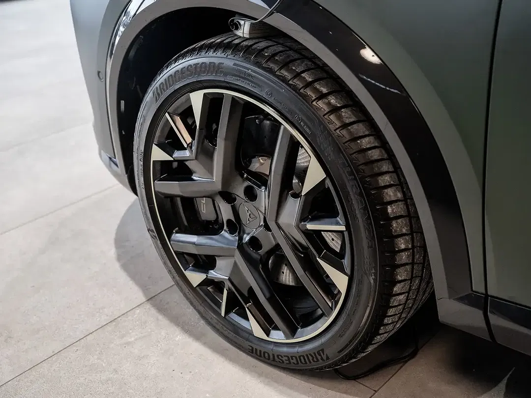 CUPRA Formentor 2.0 TSI VZ DCC Tribe Edition - Thumbnail 5