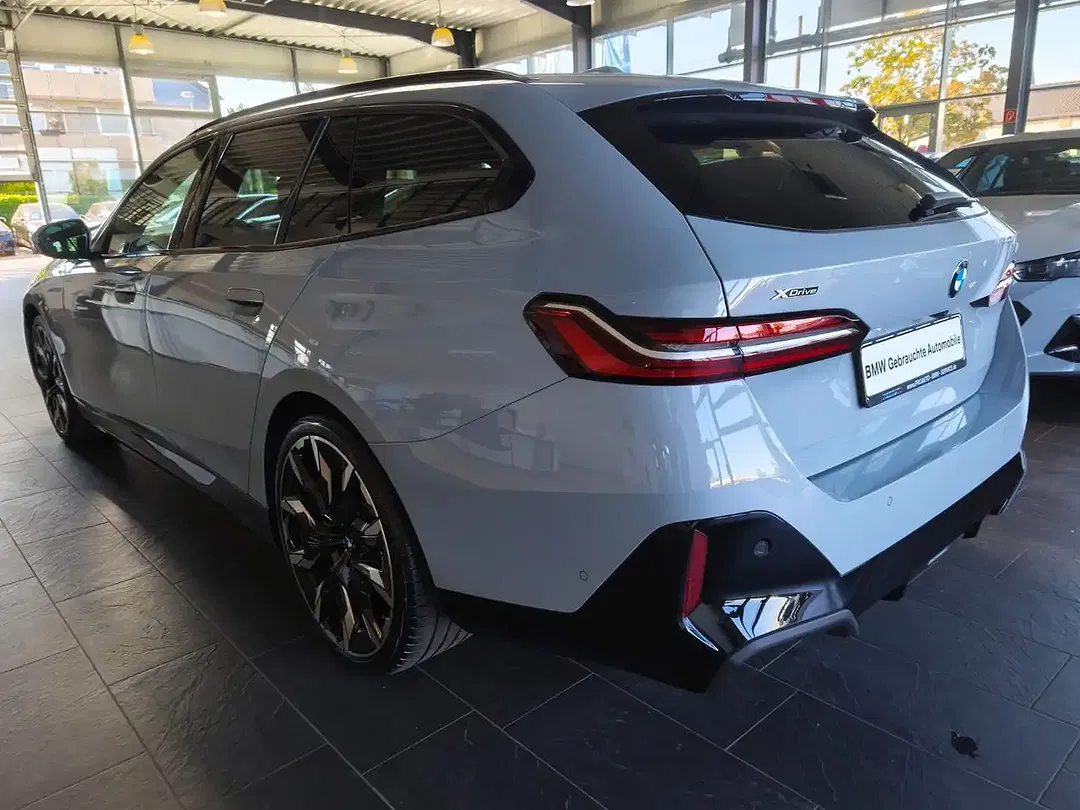 BMW 520 Touring M Sport - Thumbnail 4