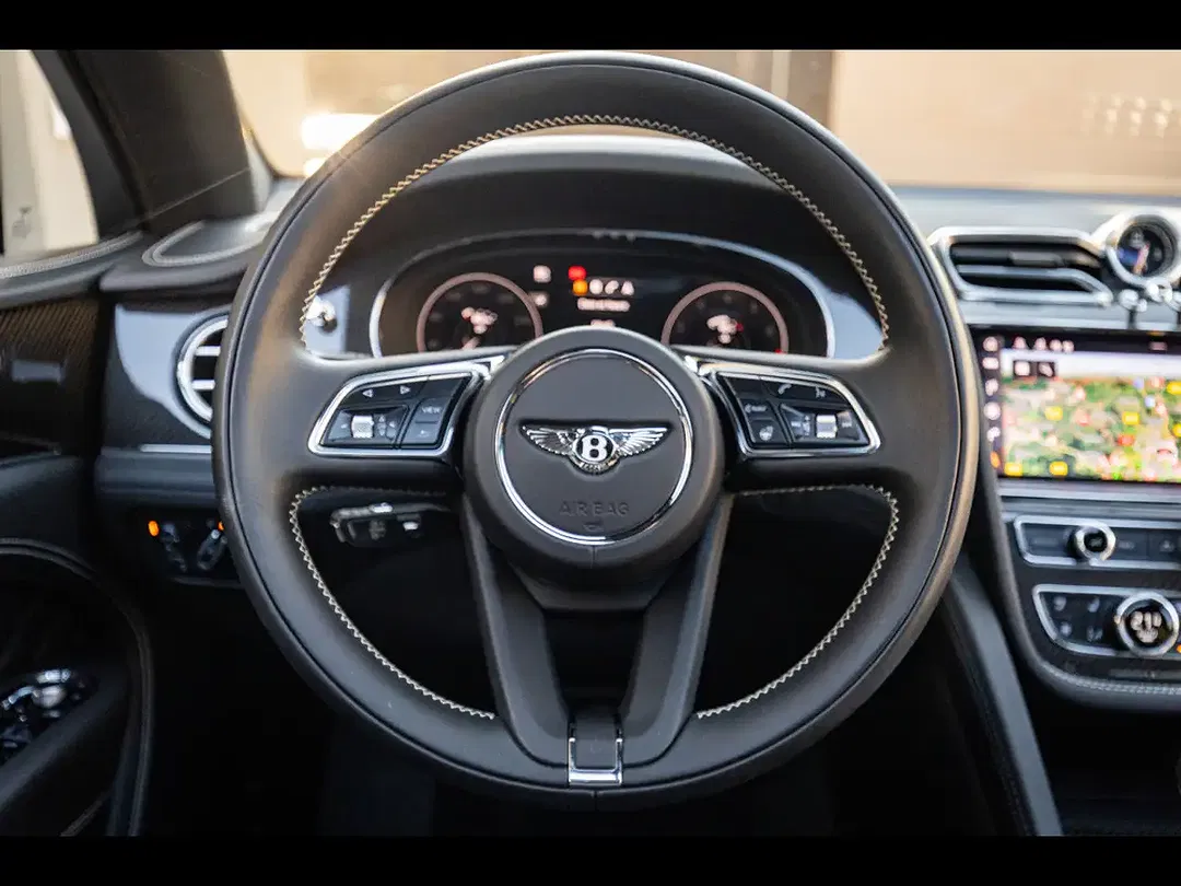 Bentley Bentayga 4.0 V8 Mulliner - Thumbnail 12
