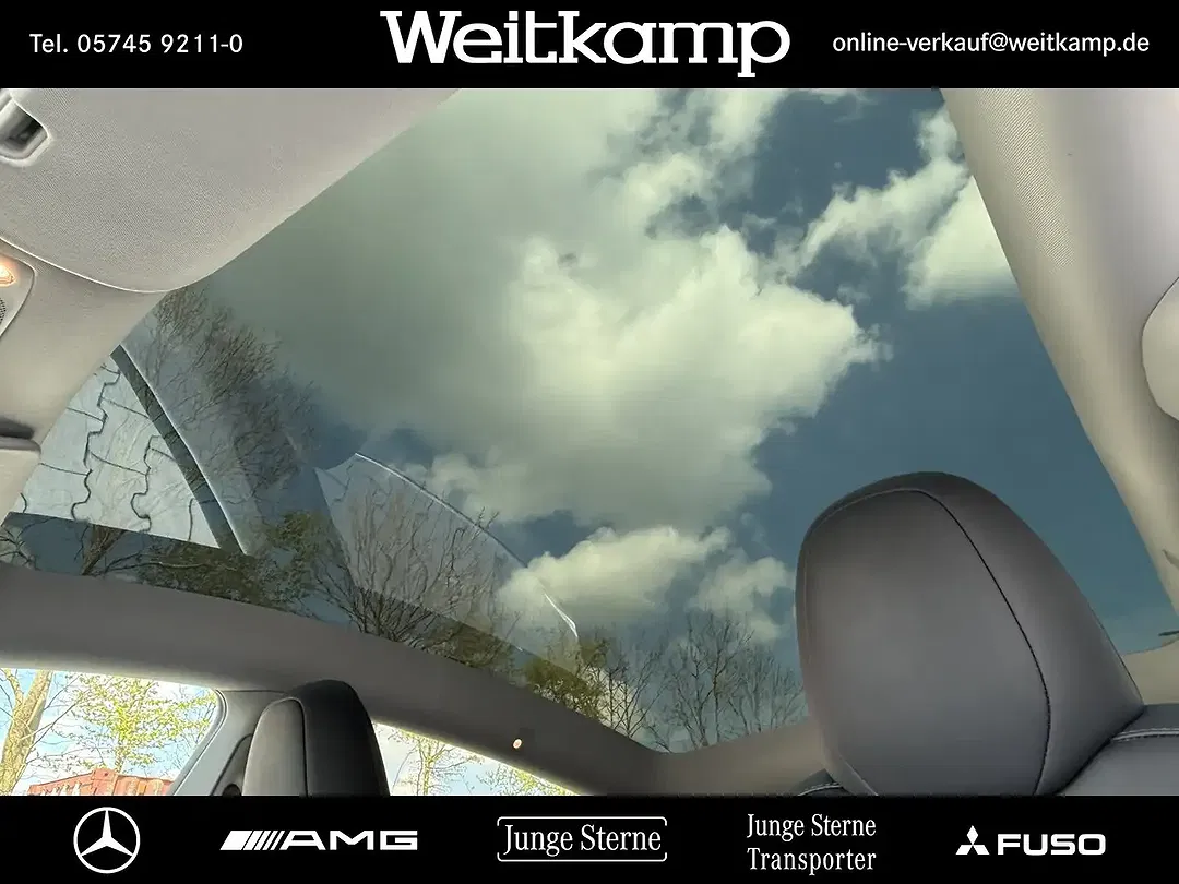 Tesla Model Y RWD - Thumbnail 11