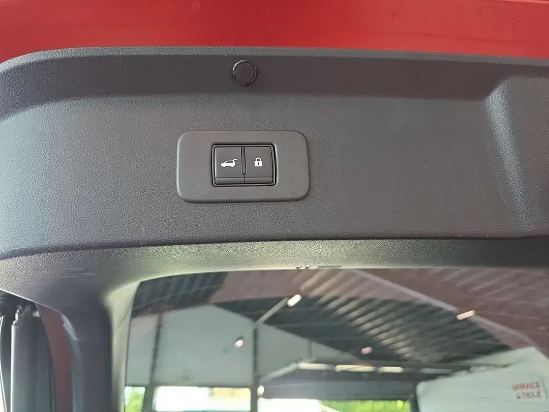 Nissan Leaf Evolve - Thumbnail 13
