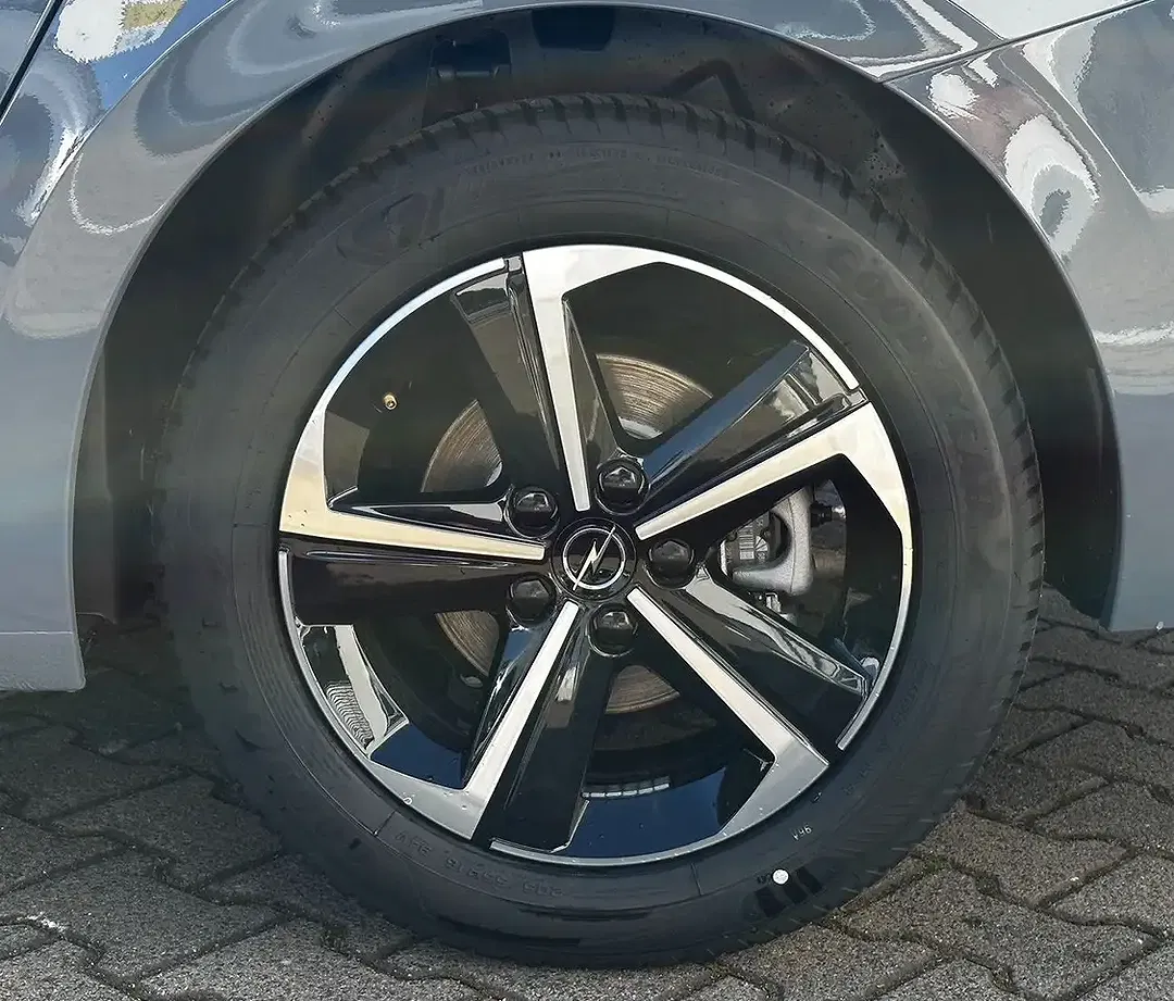 Opel Astra 1.2 Turbo Edition - Thumbnail 9