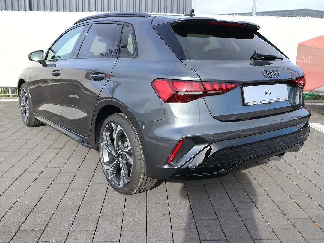 Audi A3 TFSI e S tronic S line - Thumbnail 3