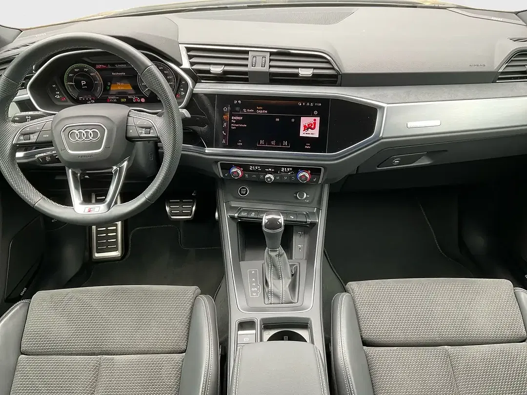 Audi Q3 45 TFSI e Matrix LED S line - Thumbnail 11