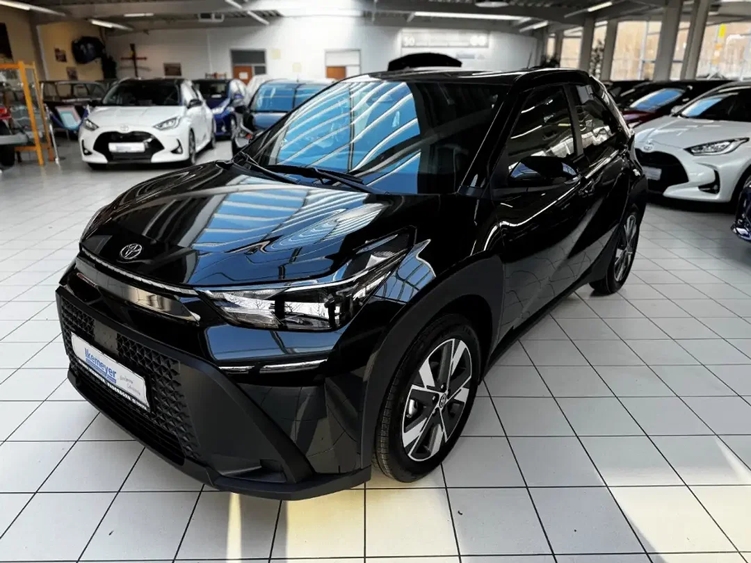 Toyota Aygo X Hybrid Active - Afbeelding 1