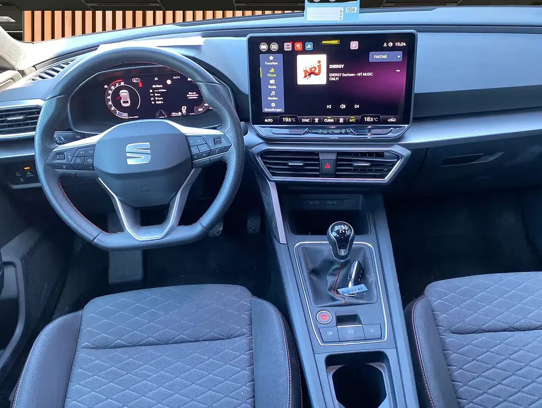 SEAT Leon 1.5 TSI FR - Thumbnail 2