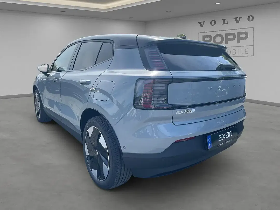 Volvo EX30 AWD Twin Motor Ultra - Thumbnail 3
