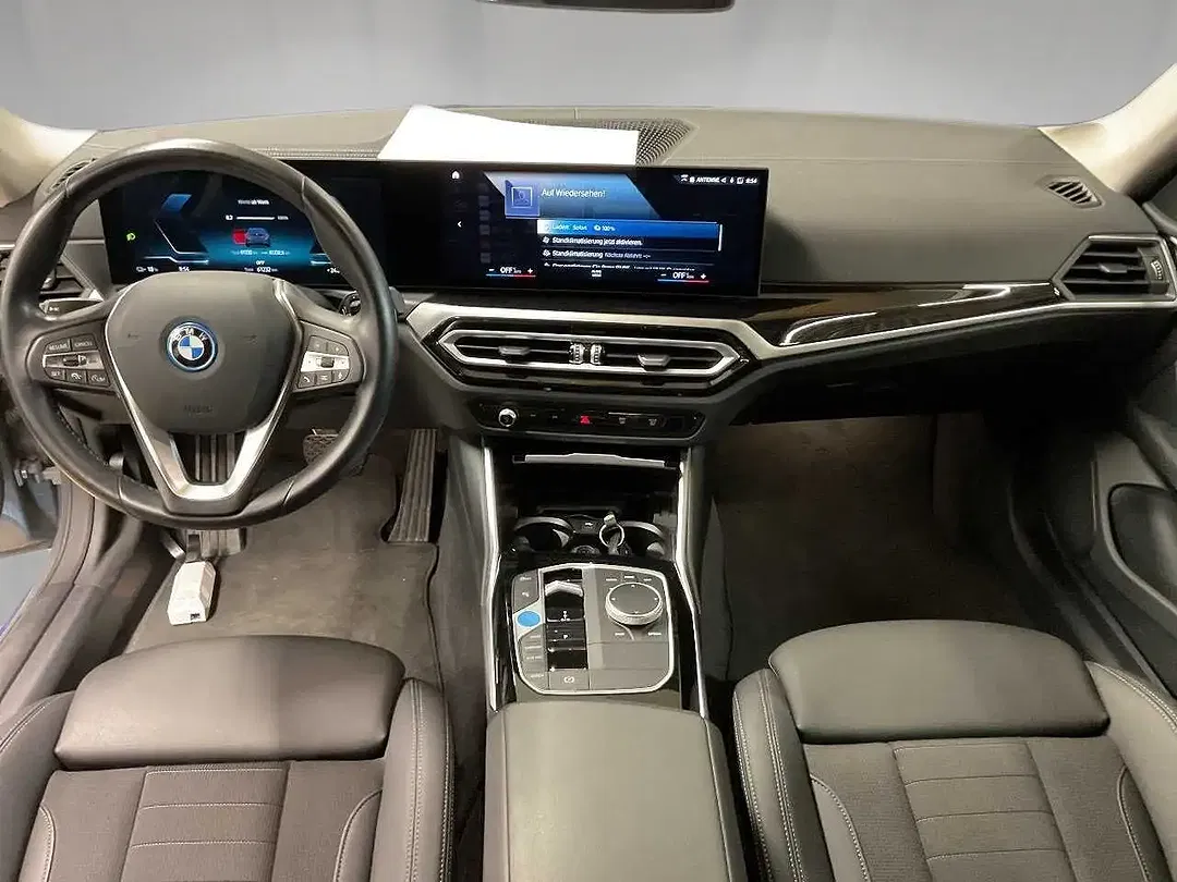 BMW i4 - Thumbnail 5