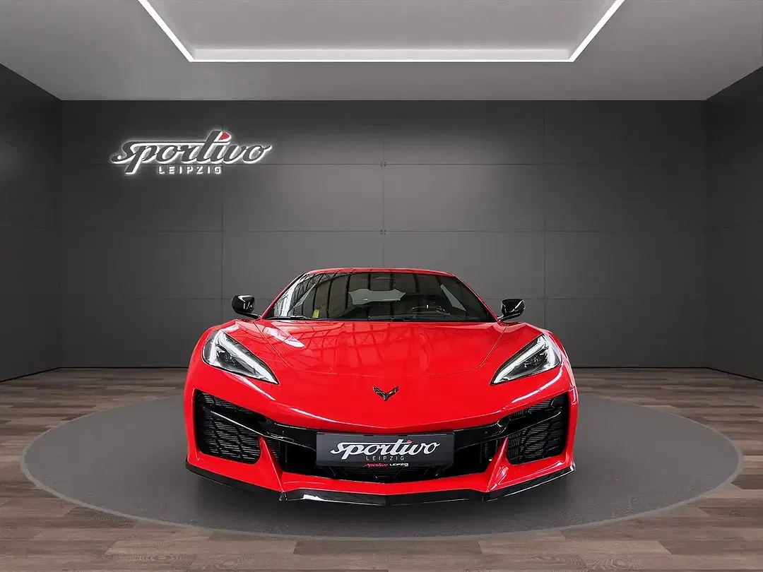 Corvette C8 E-Ray Coupe 3LZ - Thumbnail 3