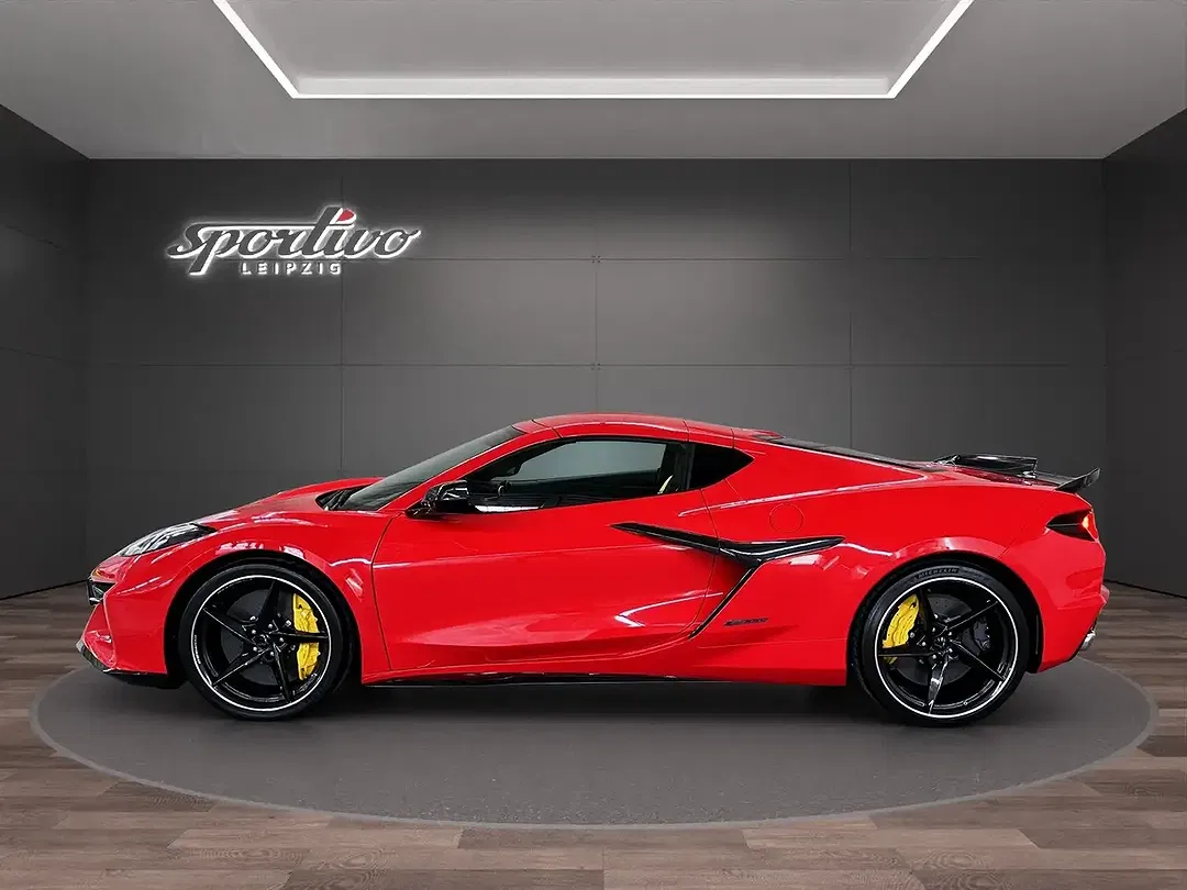 Corvette C8 E-Ray Coupe 3LZ - Thumbnail 4