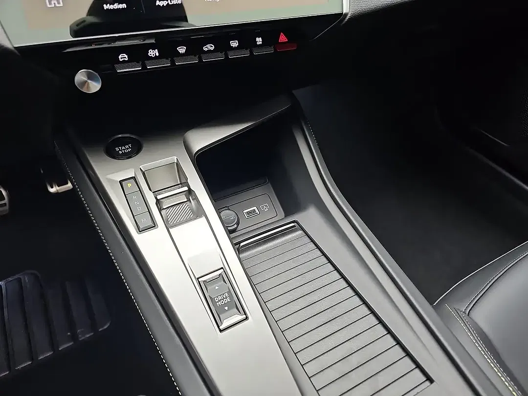 Peugeot 308 Hybrid GT Comfort SW - Thumbnail 12