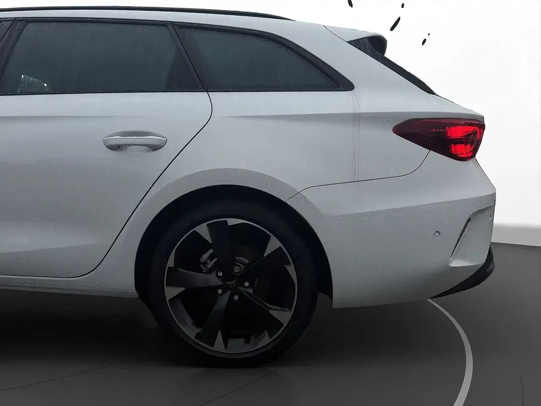 CUPRA Leon 1.5 eTSI Sportstourer - Thumbnail 11