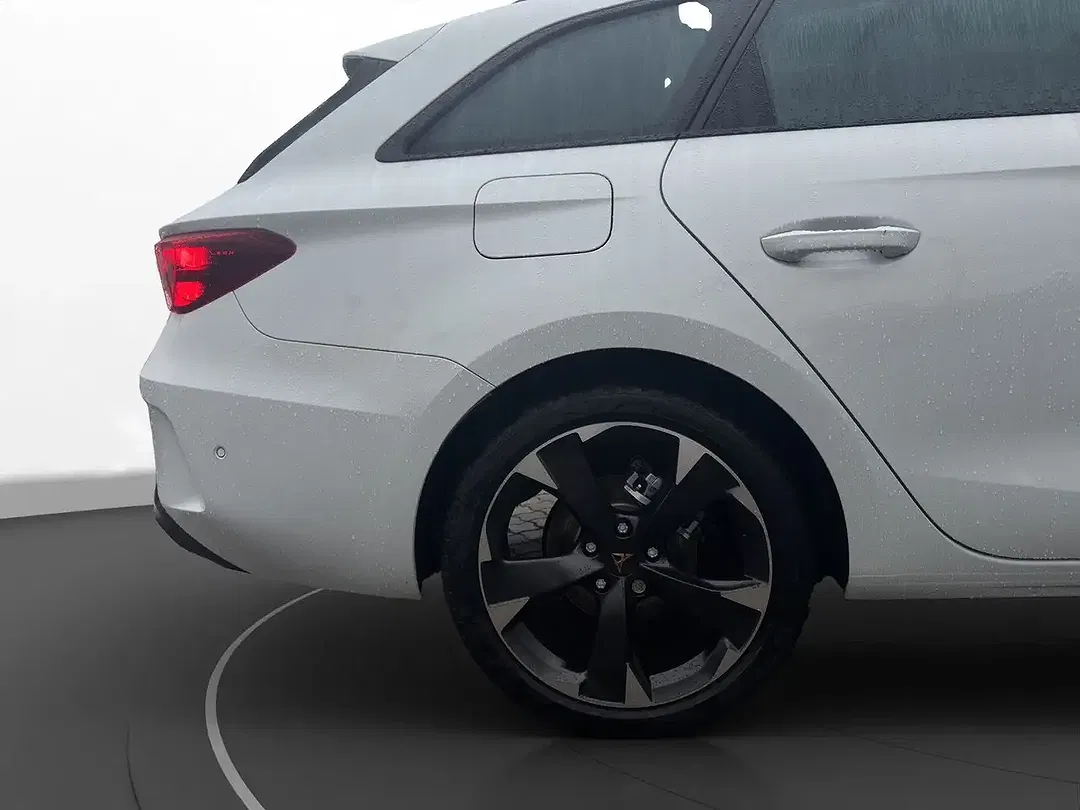 CUPRA Leon 1.5 eTSI Sportstourer - Thumbnail 13