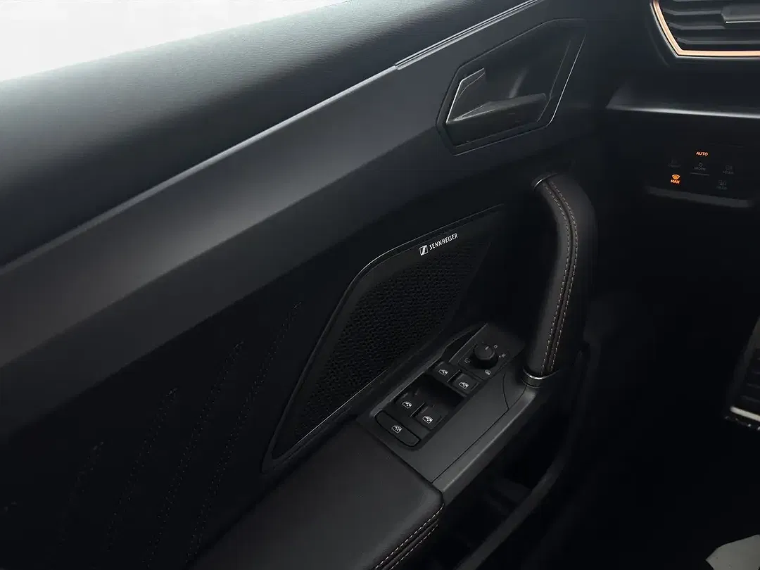 CUPRA Leon 1.5 eTSI Sportstourer - Thumbnail 9