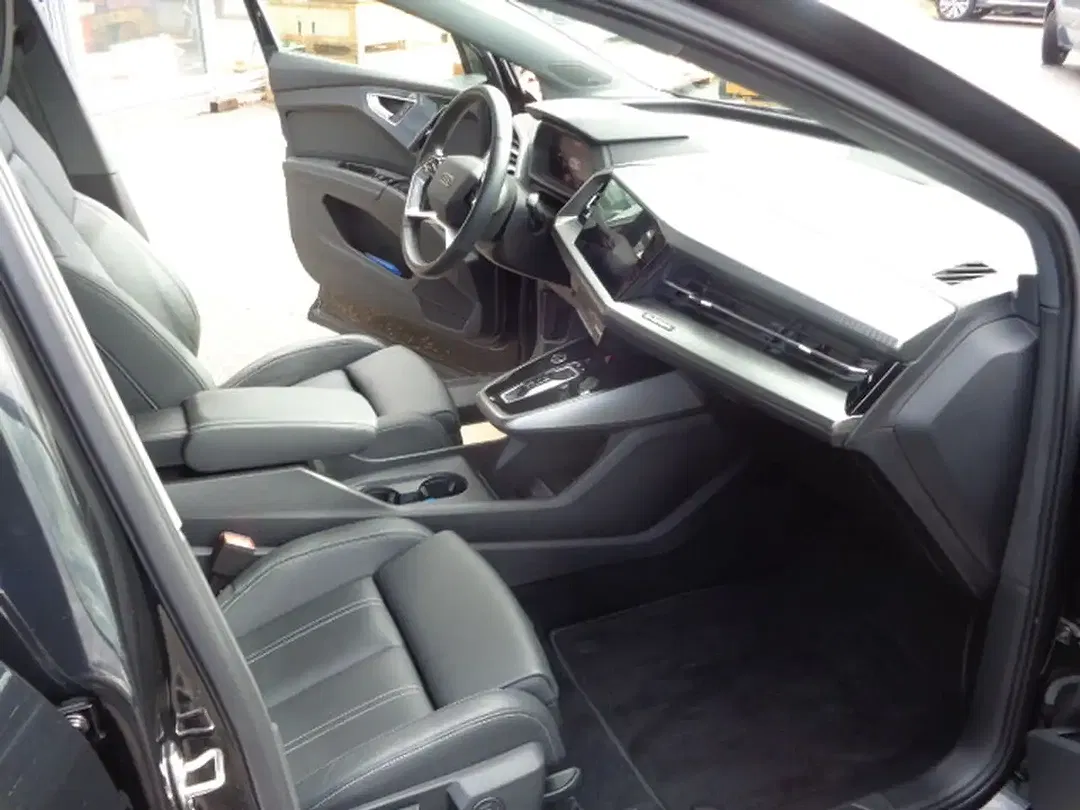 Audi Q4 e-tron 40 Matrix LED - Thumbnail 14