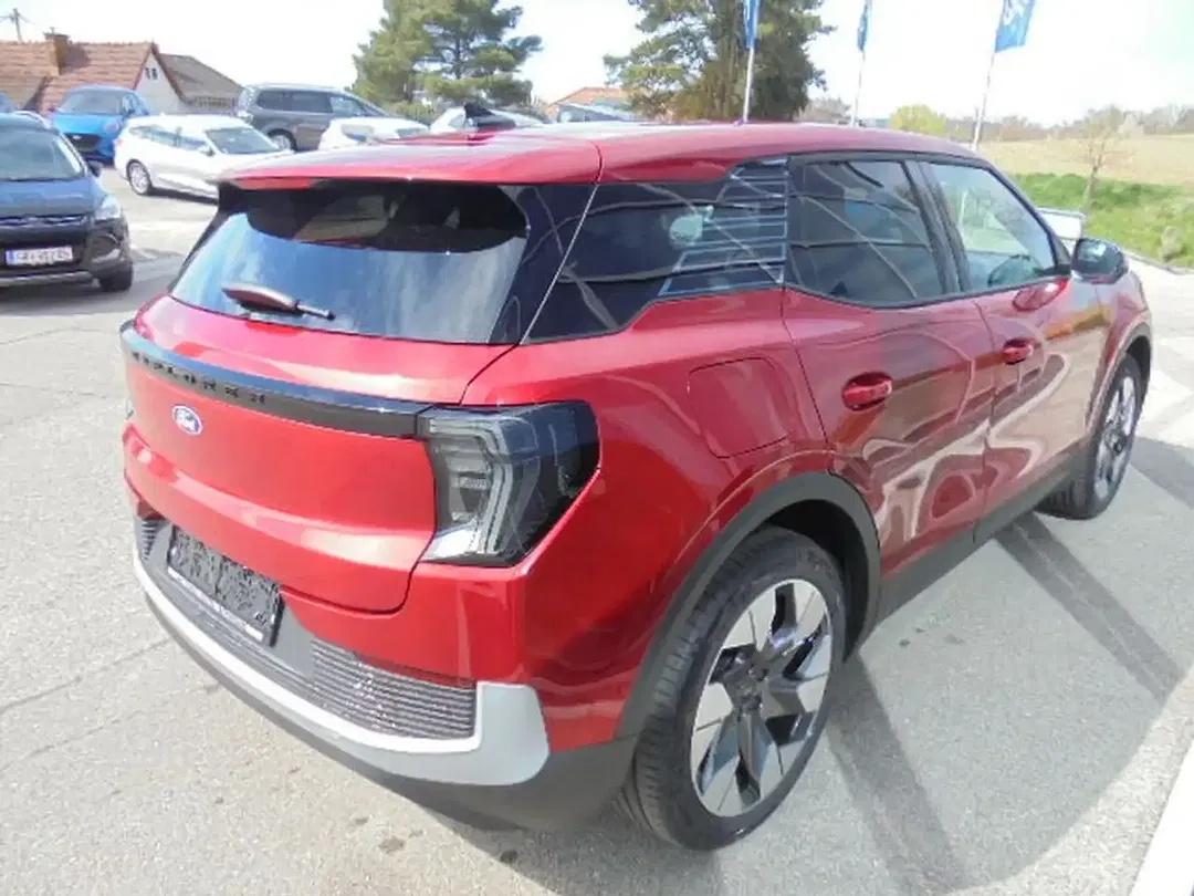 Ford Explorer Premium - Thumbnail 3