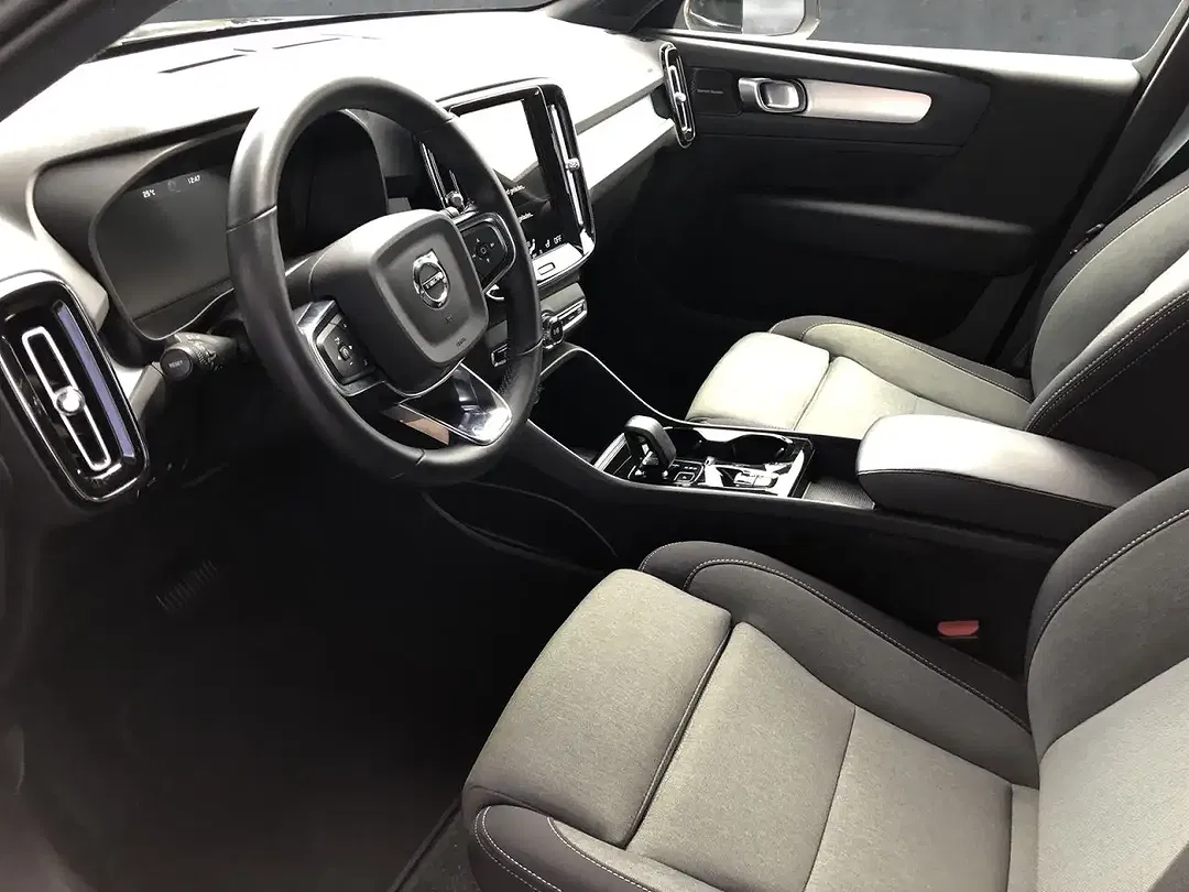 Volvo XC40 T4 PHEV Plus Bright - Thumbnail 9