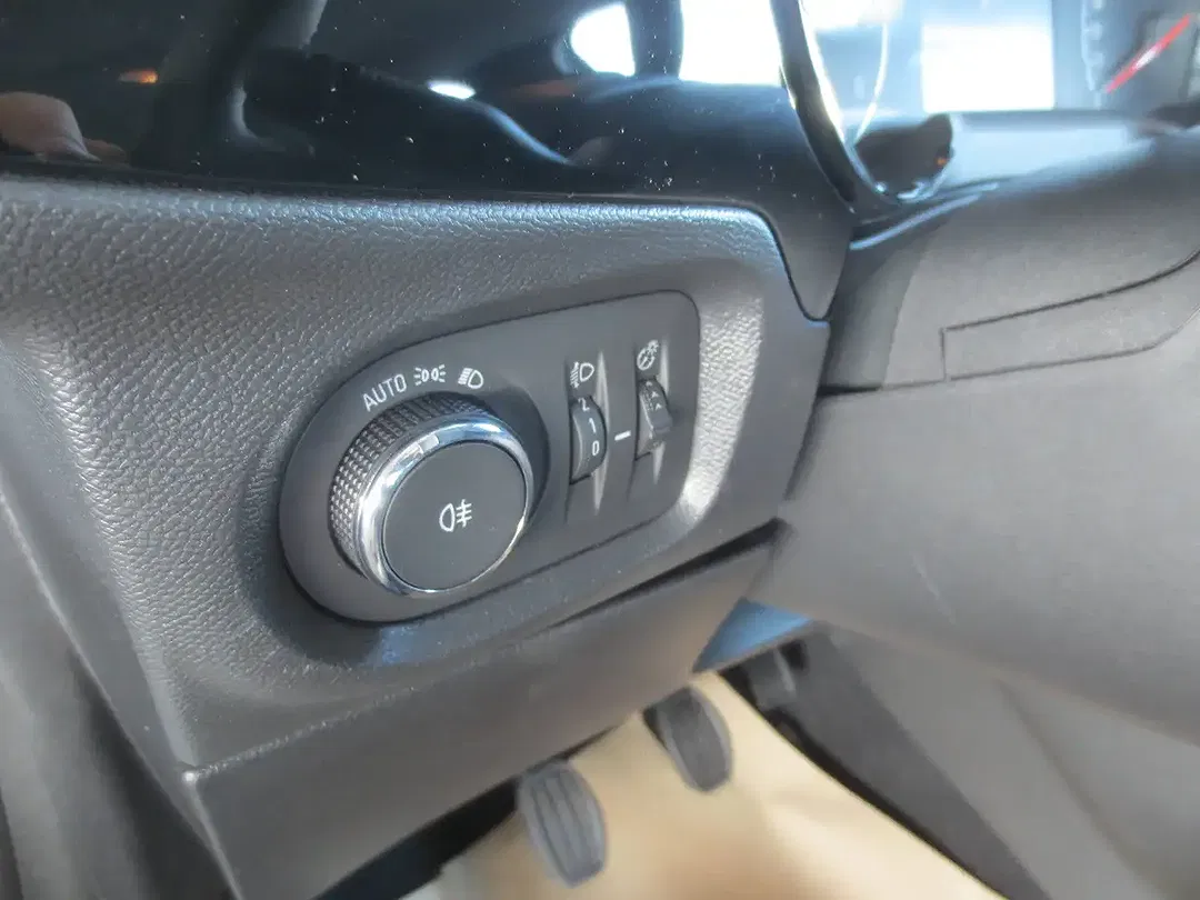 Opel Corsa - Thumbnail 13