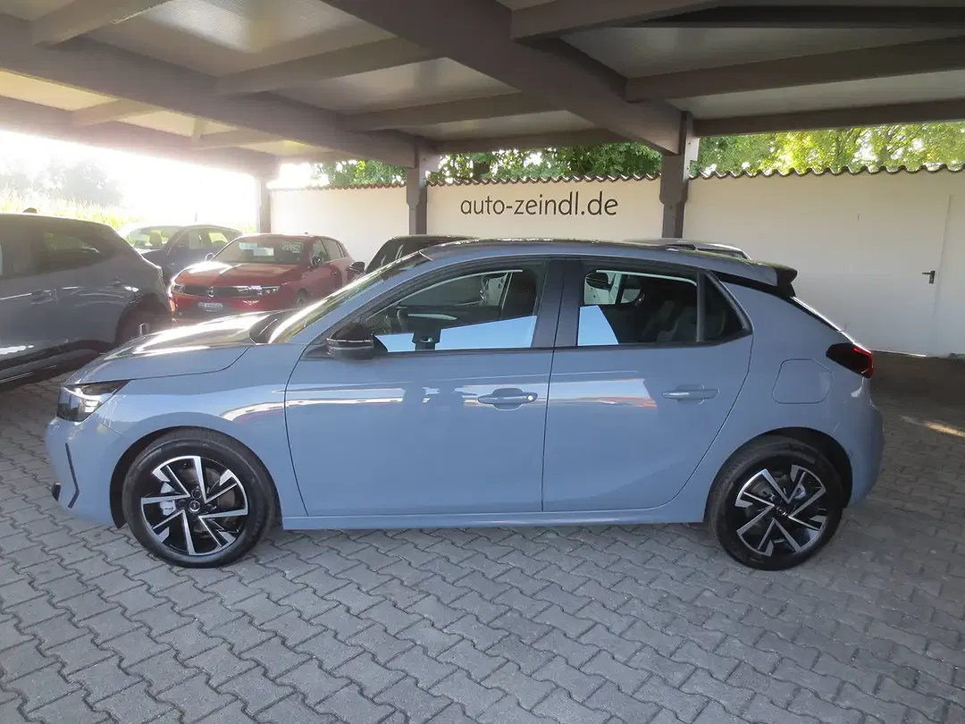 Opel Corsa - Thumbnail 3