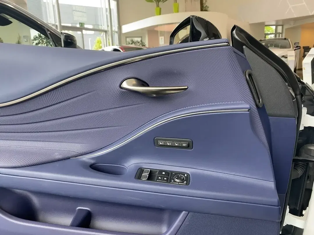 Lexus LC 500 Cabriolet Ultimate Edition - foto 15