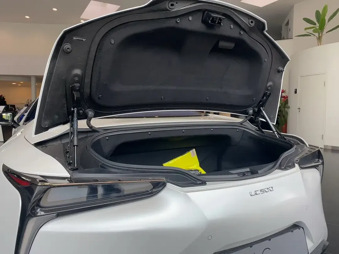 Lexus LC 500 Cabriolet Ultimate Edition - Thumbnail 8