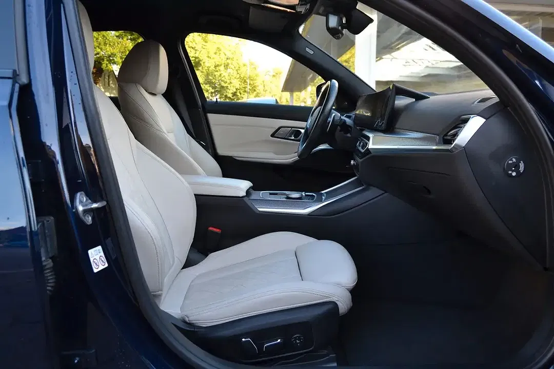 BMW 330 xDrive M Sport - Thumbnail 14