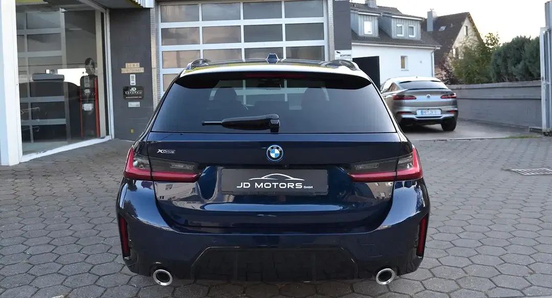 BMW 330 xDrive M Sport - Thumbnail 7