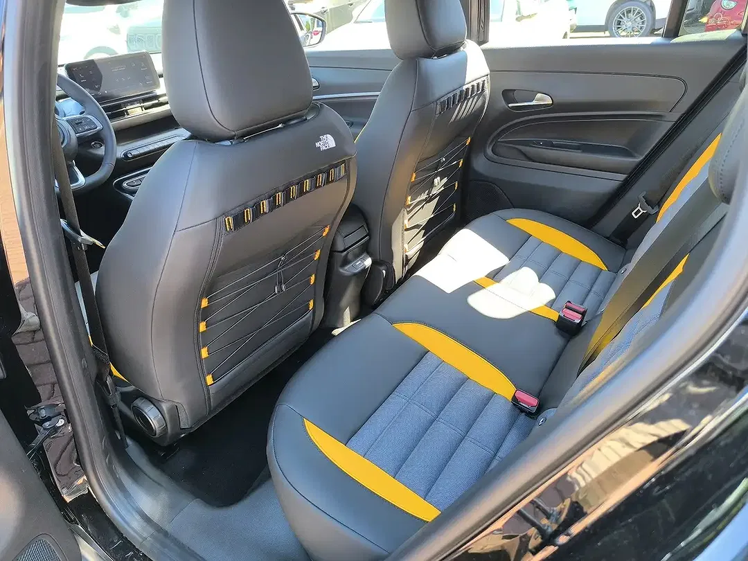 Jeep Avenger MHEV 4xe The North Face - foto 15