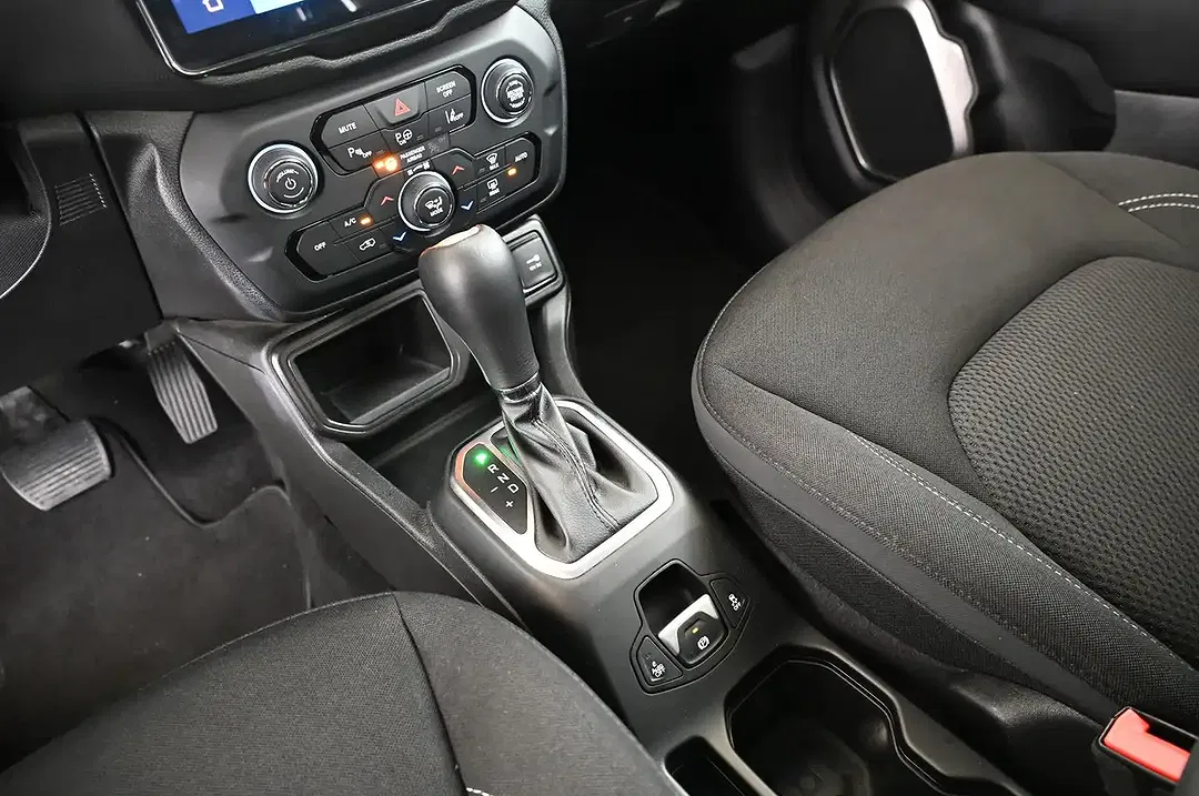 Jeep Renegade 1.5 e-Hybrid - Thumbnail 13