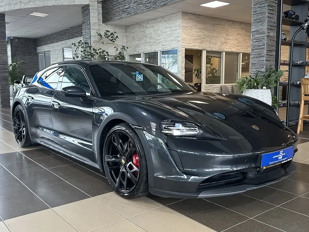Porsche Taycan Cross Turismo - foto 1