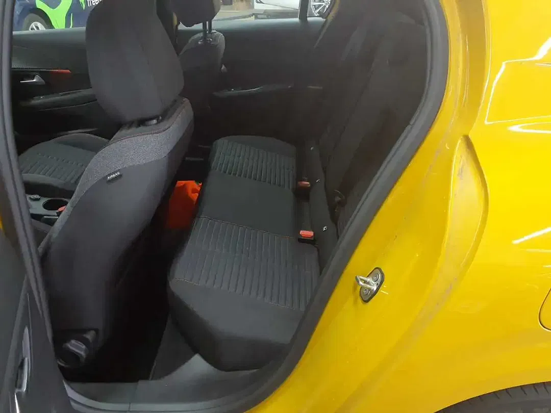 Peugeot 208 PureTech Active Pack - Thumbnail 5