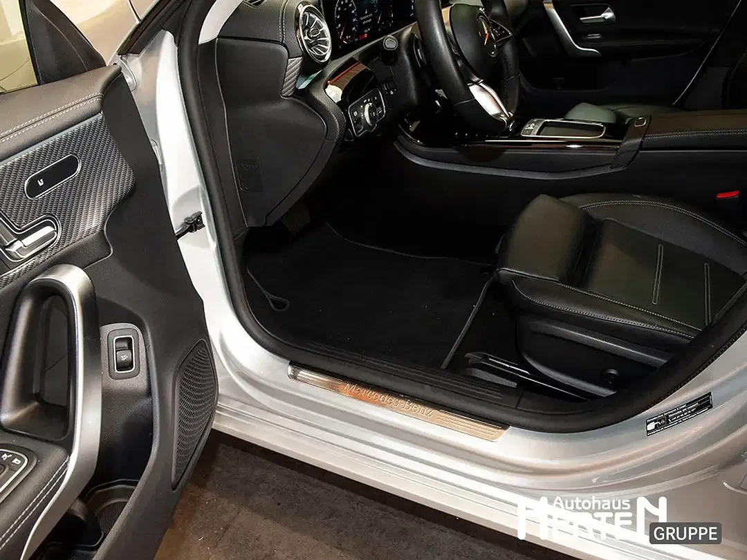 Mercedes-Benz CLA 200 Progressive Night - Thumbnail 12