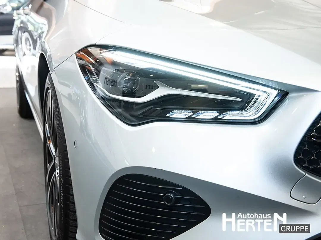 Mercedes-Benz CLA 200 Progressive Night - Thumbnail 13