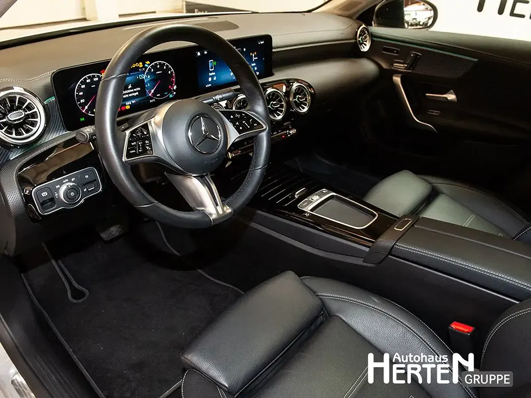 Mercedes-Benz CLA 200 Progressive Night - Thumbnail 8