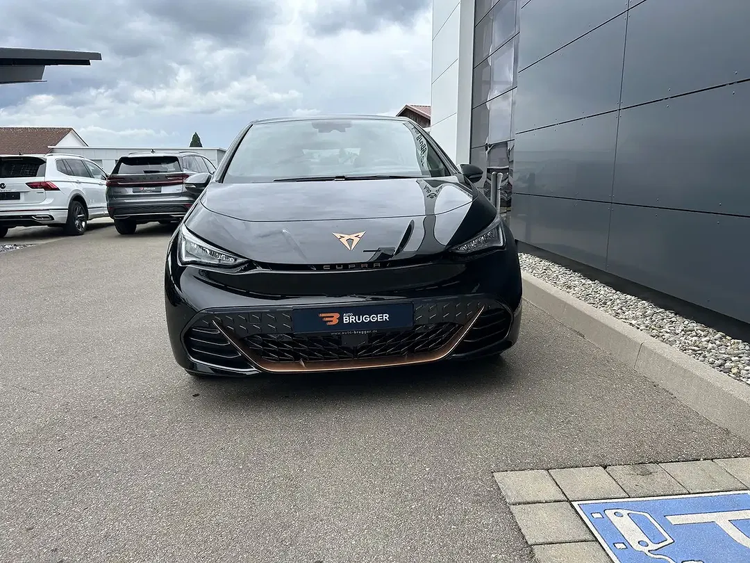 CUPRA Born - Thumbnail 3