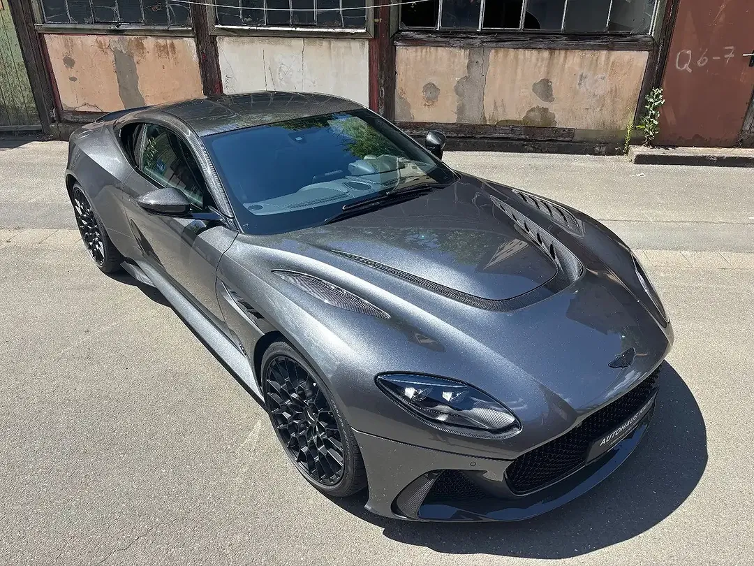 Aston Martin DBS 770 5.2 V12 Ultimate - Thumbnail 34