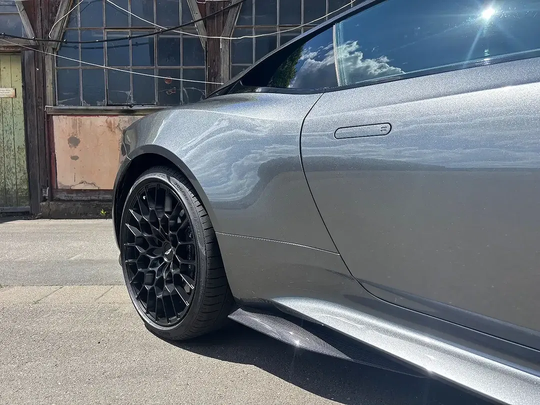 Aston Martin DBS 770 5.2 V12 Ultimate - Thumbnail 35