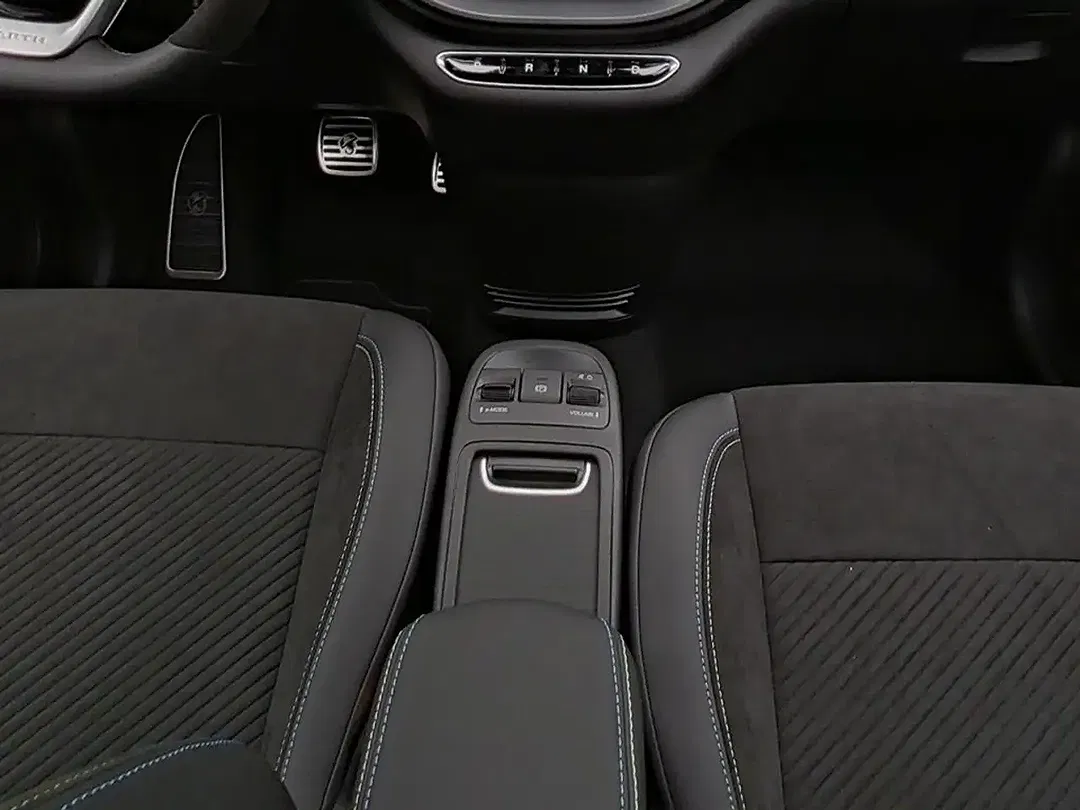 Abarth 500e Turismo - foto 12