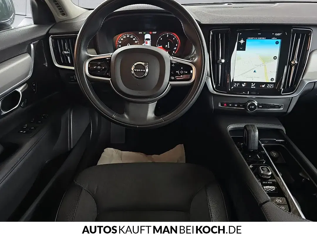 Volvo V90 Momentum Pro - Thumbnail 8