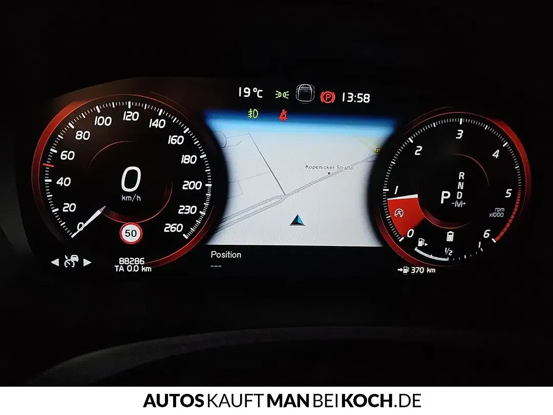 Volvo V90 Momentum Pro - Thumbnail 11