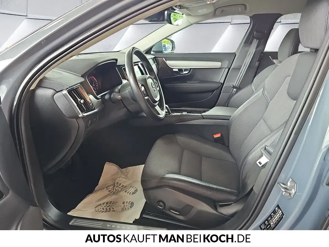 Volvo V90 Momentum Pro - Thumbnail 5
