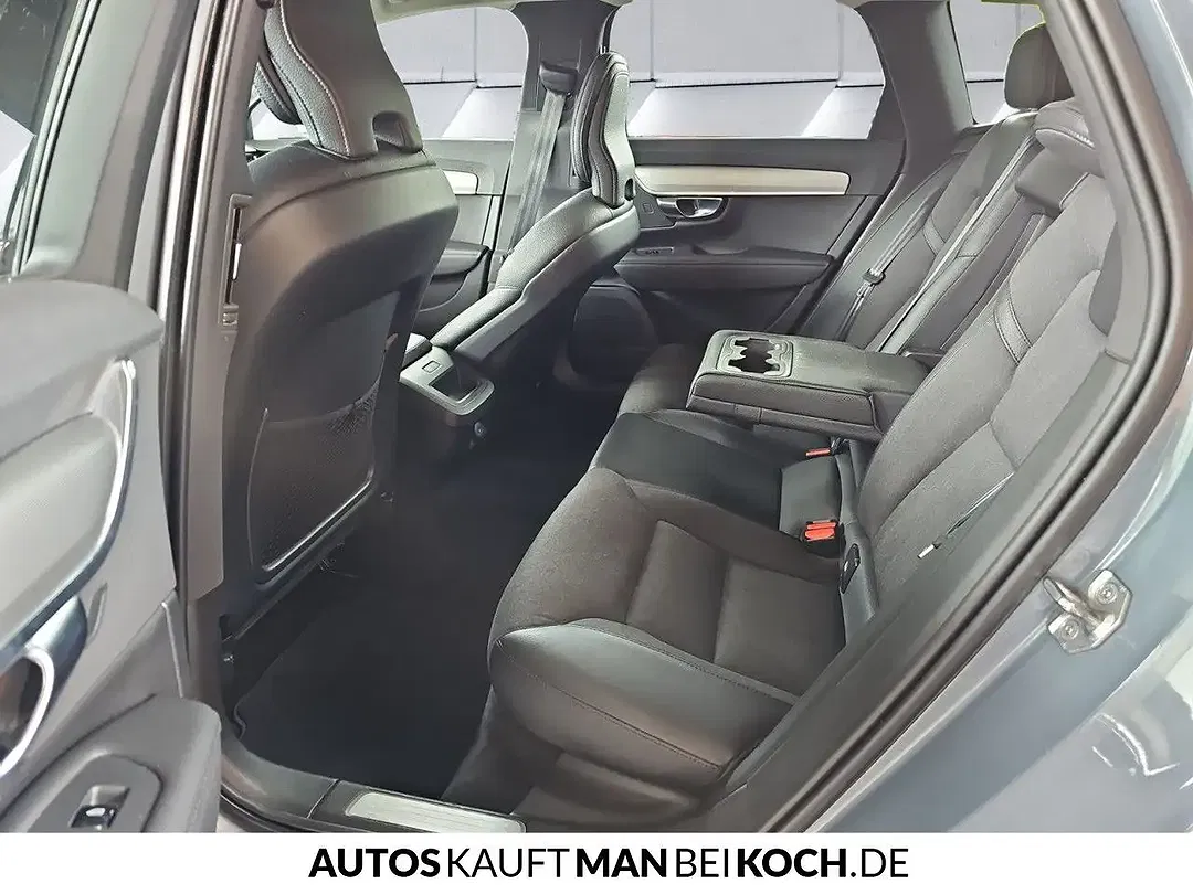 Volvo V90 Momentum Pro - Thumbnail 6