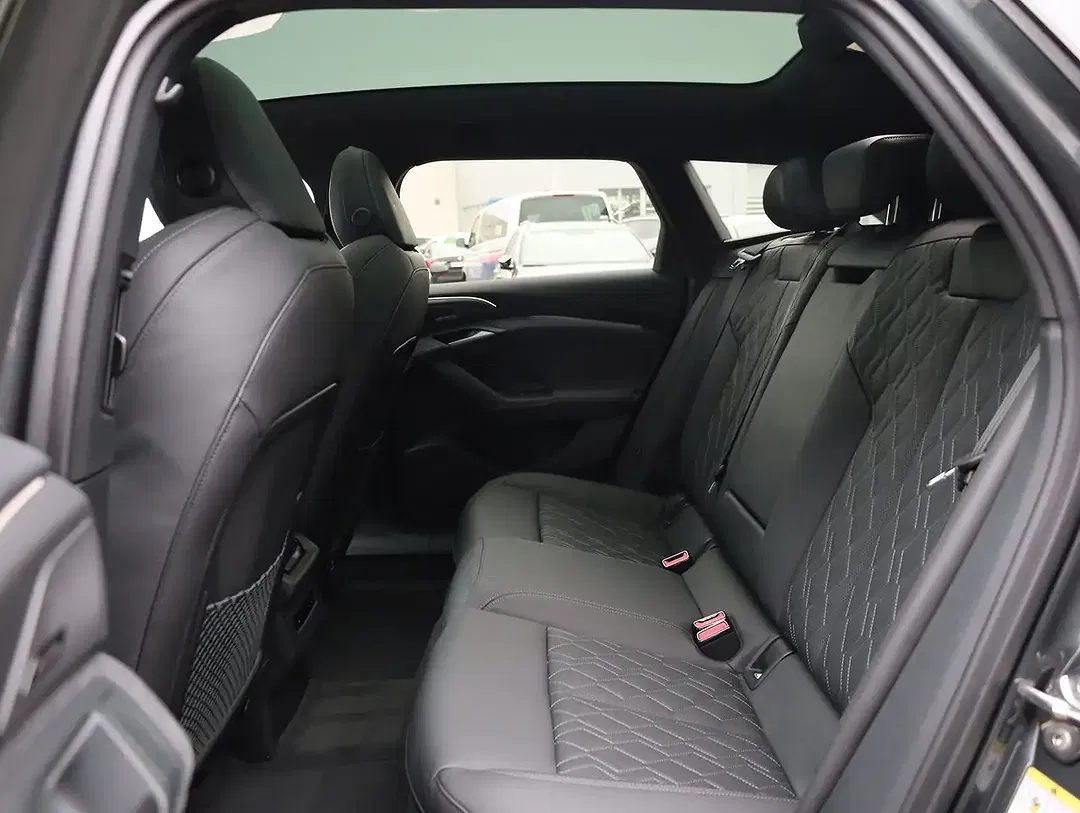 Audi S6 e-tron - Thumbnail 11