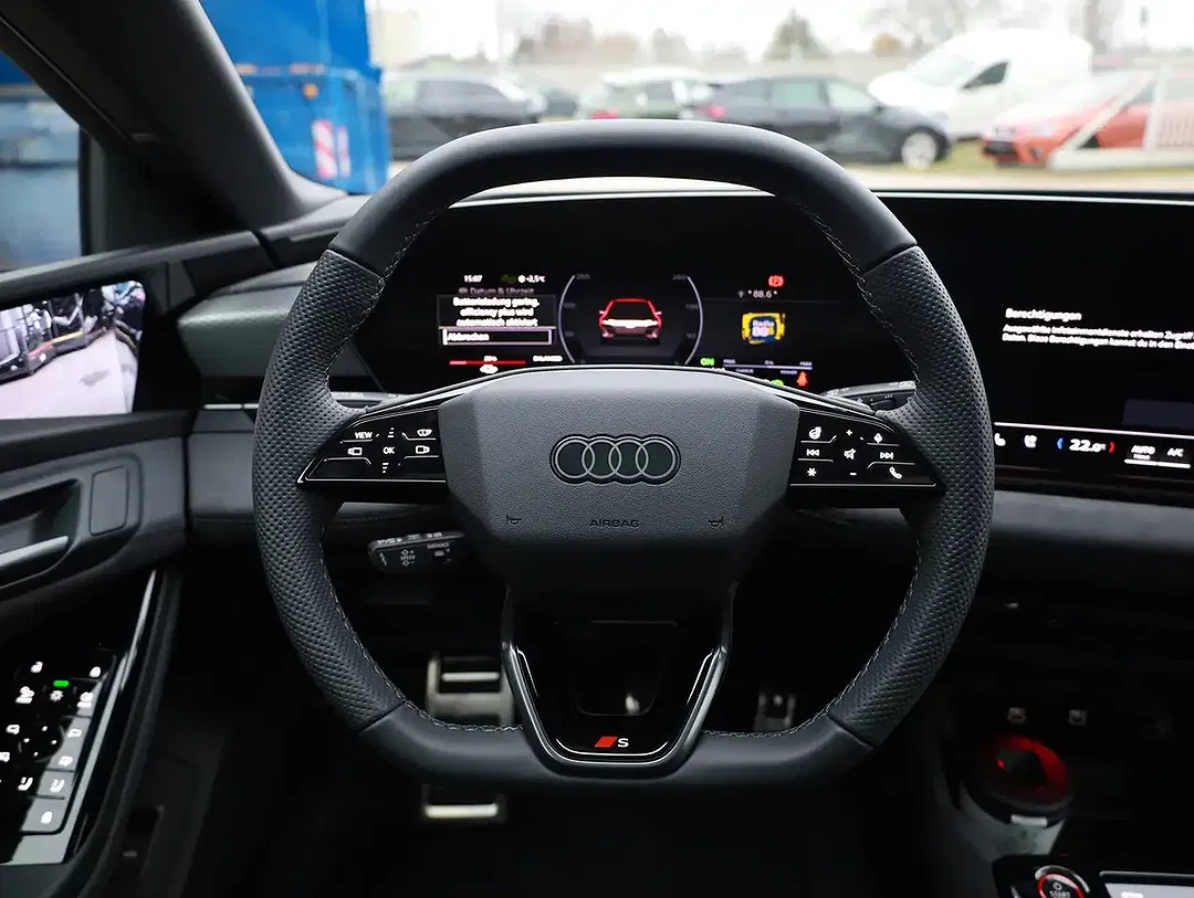 Audi S6 e-tron - Thumbnail 13