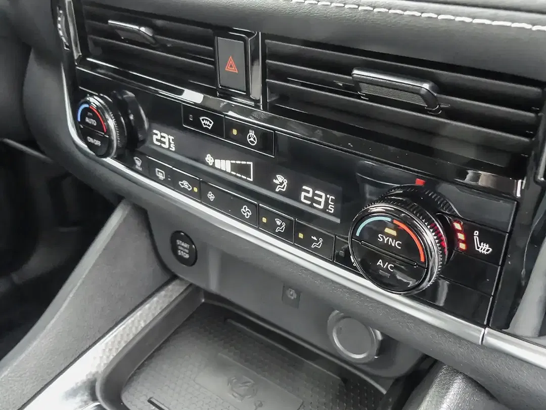 Nissan Qashqai 1.3 DIG-T MHEV N-Connecta - Thumbnail 12