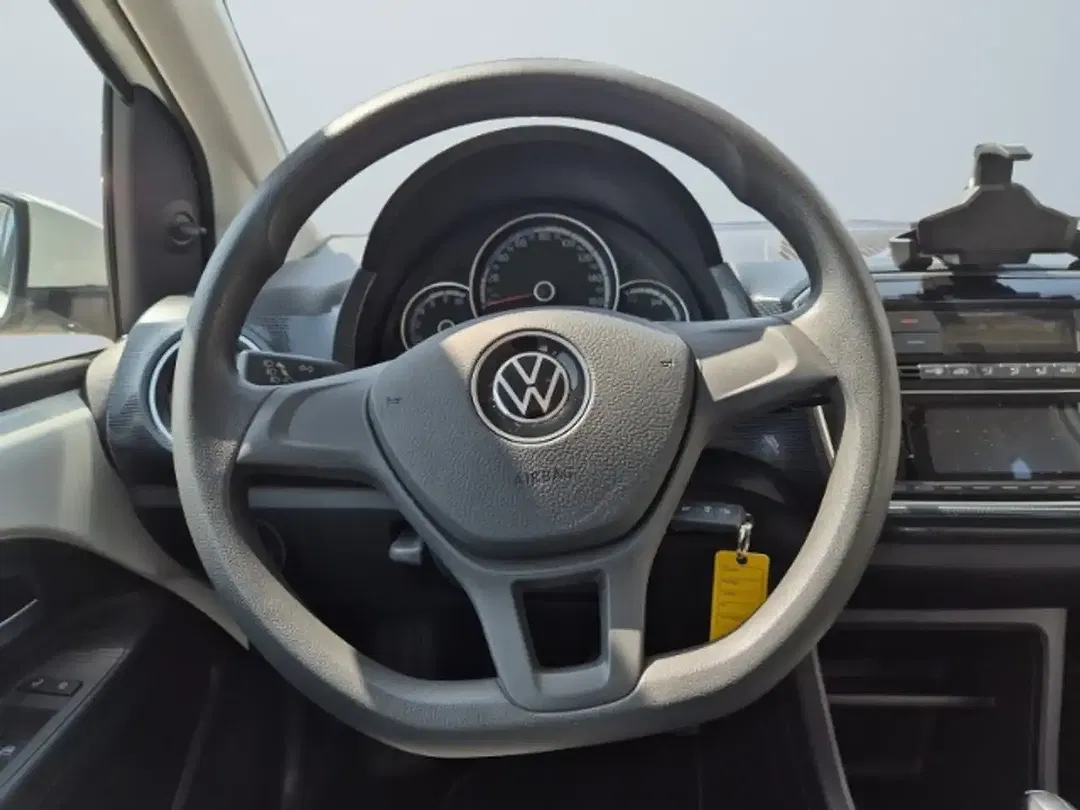 Volkswagen e-up! Move - Thumbnail 11